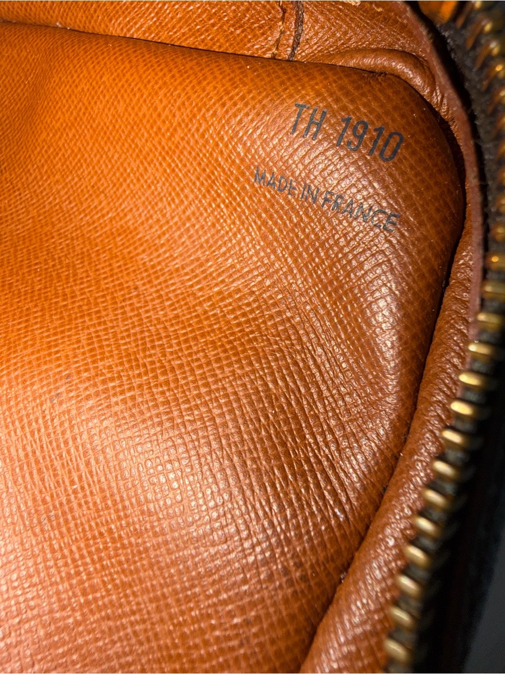 Louis Vuitton Monogram Crossbody in Brown with Tan Trim - Picture 8 of 11